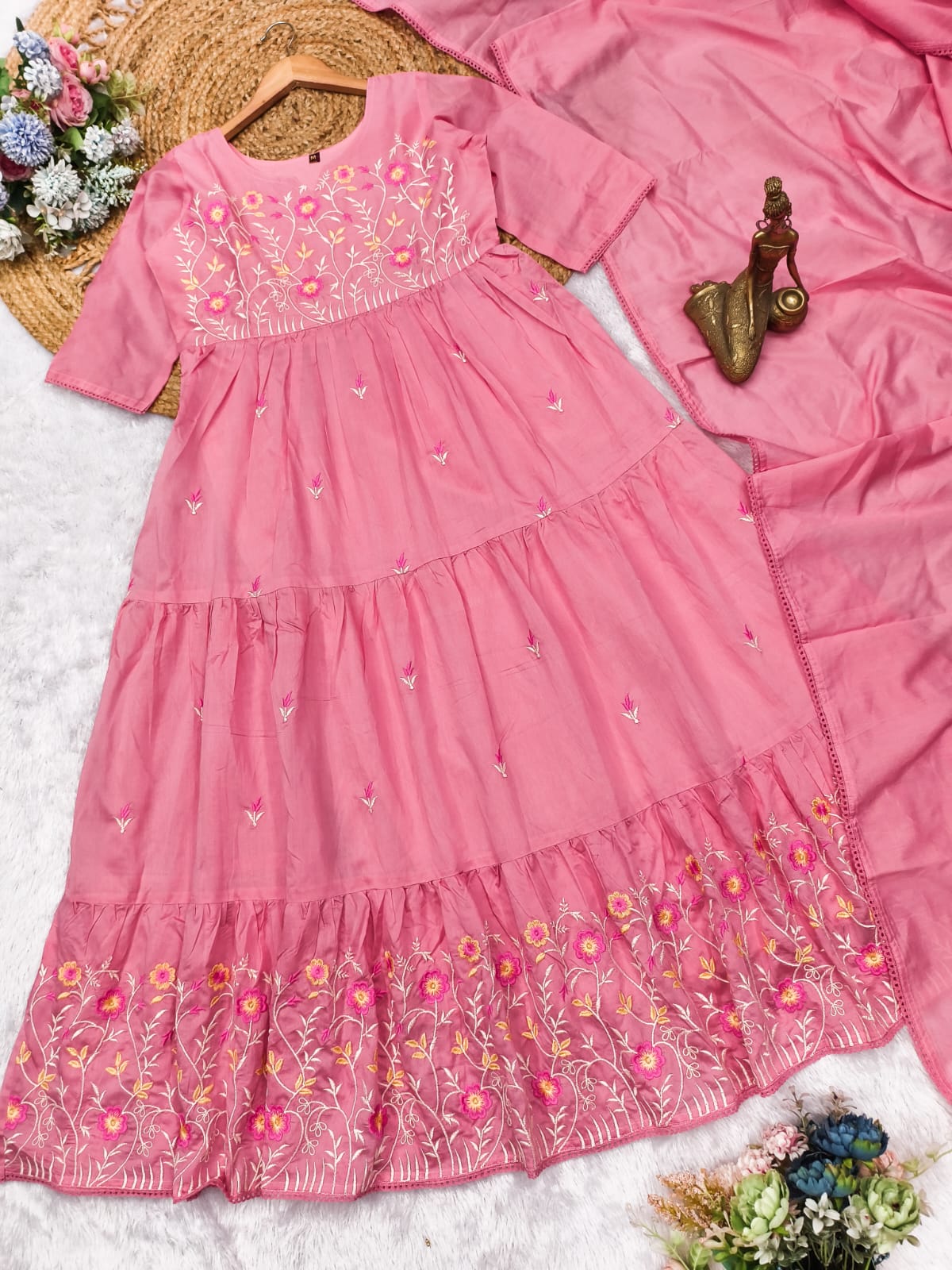 Elegant Chanderi Embroidered Ethnic Ensemble for Festive Formal Occasions Wear